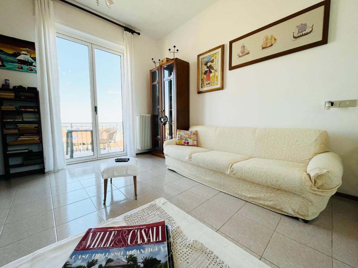 Casa Vacanze Con Vista Panoramica Frassinello Εξωτερικό φωτογραφία